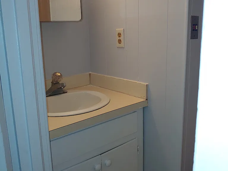 619 N Horner Blvd — Photo 12