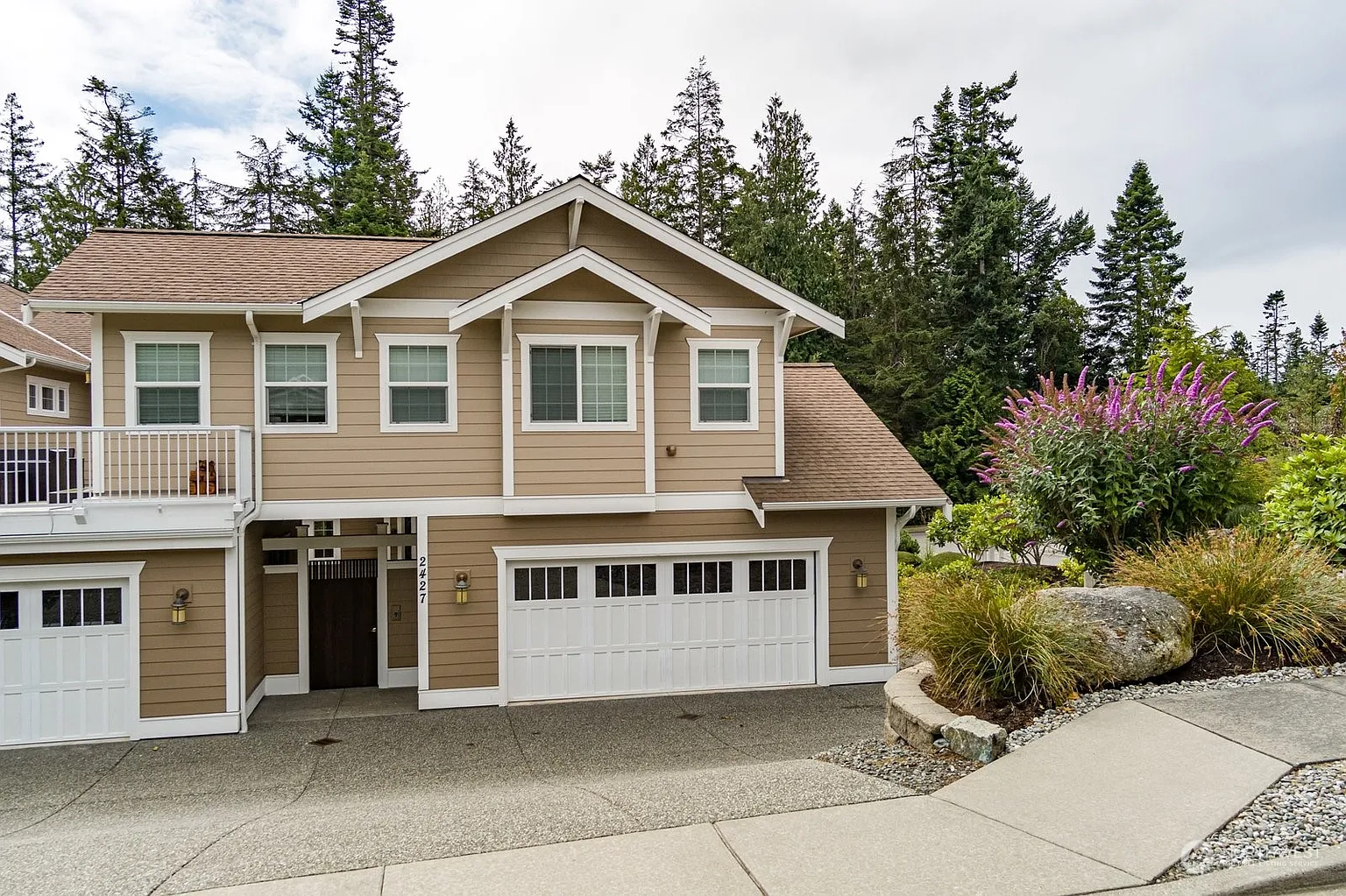 2427 sundown Court photo 1