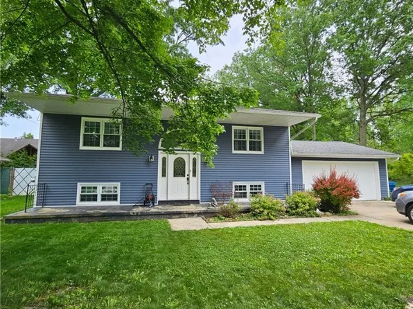 845 Dunny Ave, Sheffield Lake, OH 44054