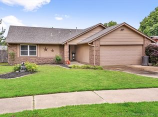 3114 S Maple Pl, Broken Arrow, OK 74012