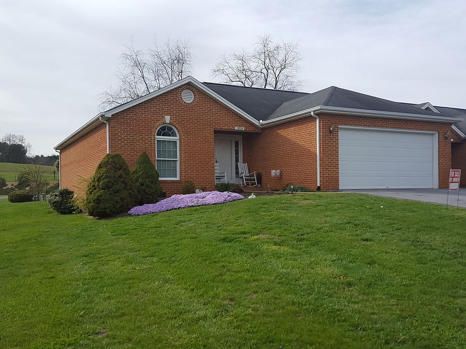 1st image of 20539 Westchester Cir #4