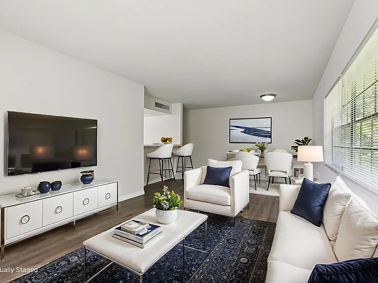 Greenwich Commons Apartment Homes — Photo 7