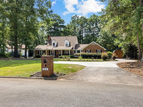 4th image of 306 Ashford Pl