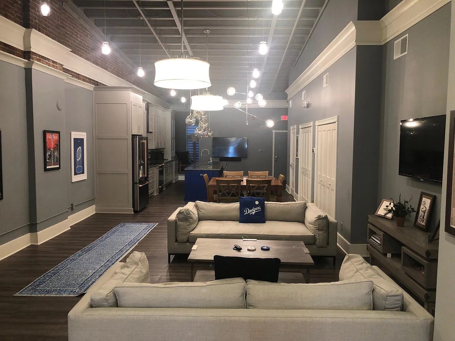 3 bed, 3200 sqft, $2,500 — Photo 3