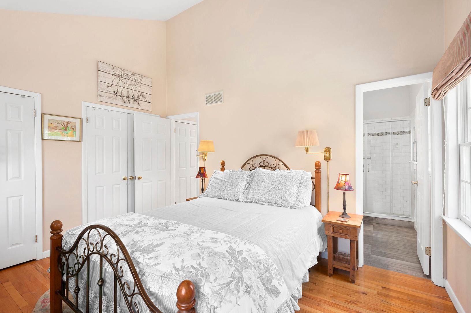  En-Suite Master Bedroom