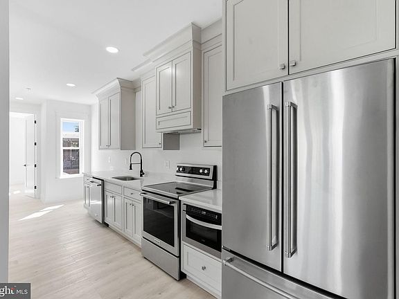 5th image of 3421 Wisconsin Ave NW