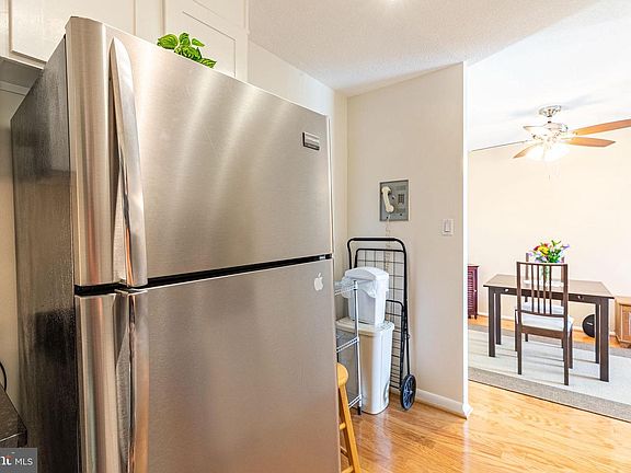 5th image of 4600 S Four Mile Run Dr APT 817