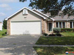 8320 Karl Ridge Rd, Lincoln, NE 68506