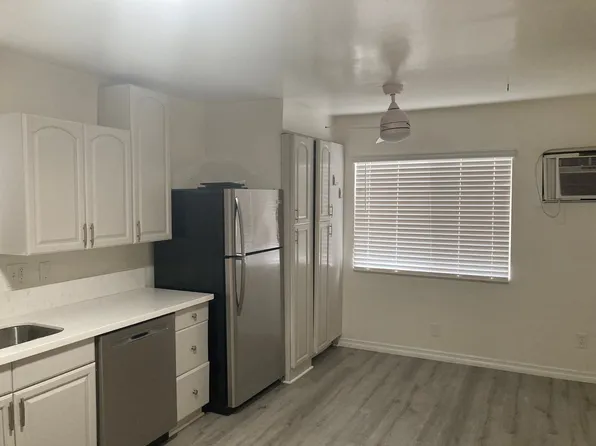 5452 Adobe Falls Rd Unit 7, San Diego, CA 92120