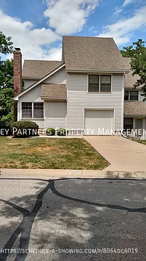8602 W 109th Ter — Photo 1