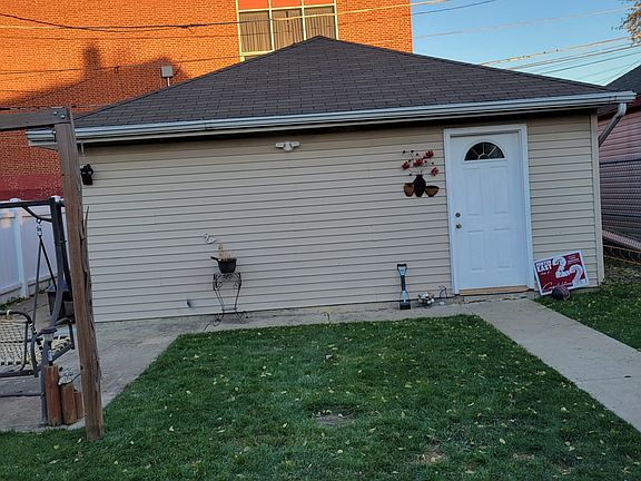 3rd image of 1505 S Austin Blvd