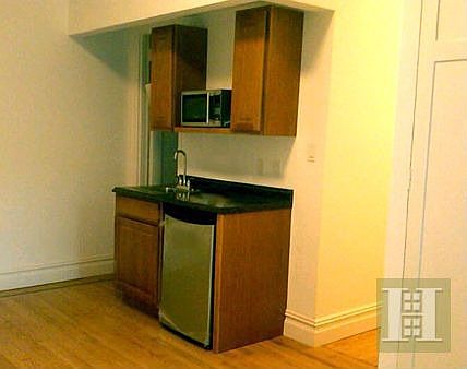 3rd image of 40 W 72nd St #3-1B