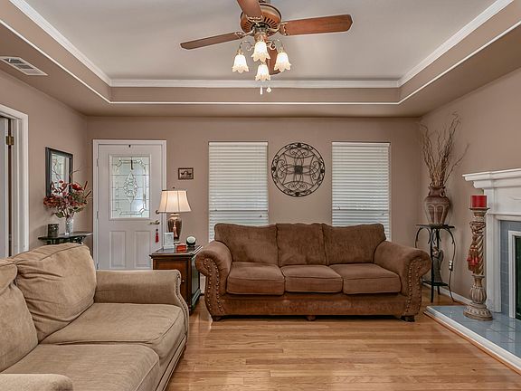 5th image of 16243 Galvez Ave