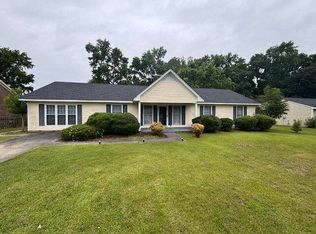 718 Lancelot Dr, Greenville, NC 27858