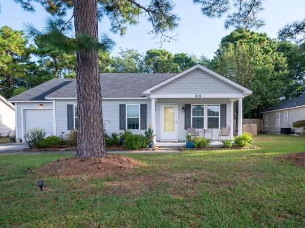 819 Brewster Ln, Wilmington, NC 28412