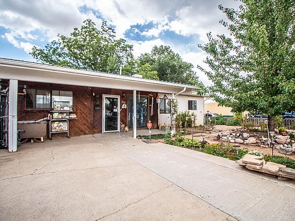 3rd image of 3802 Sierra Vista Dr