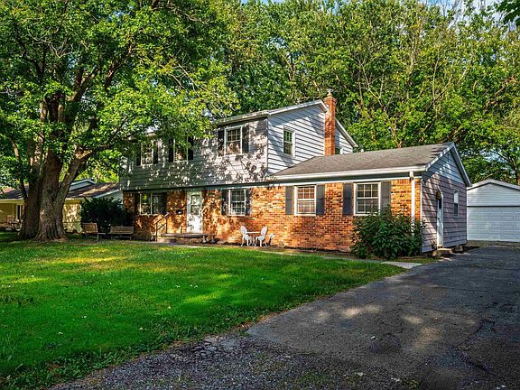 2nd image of 1908 N Alden Rd