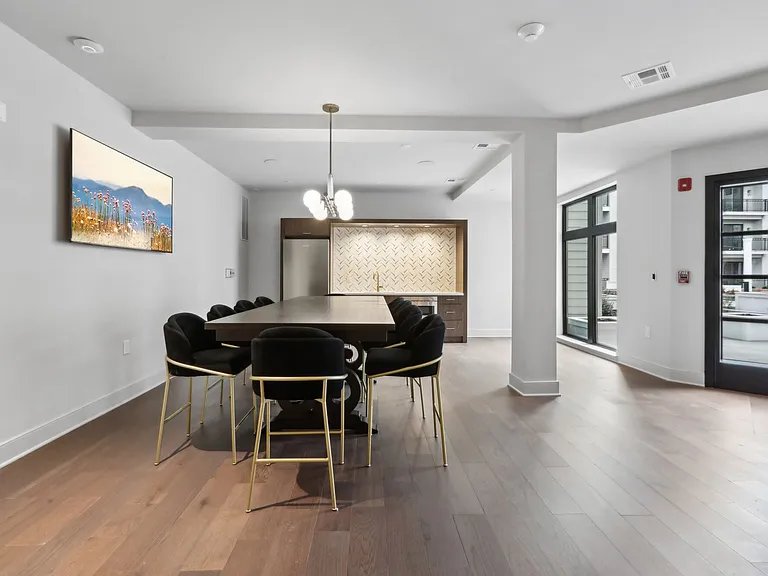 Berkeley House — Photo 12