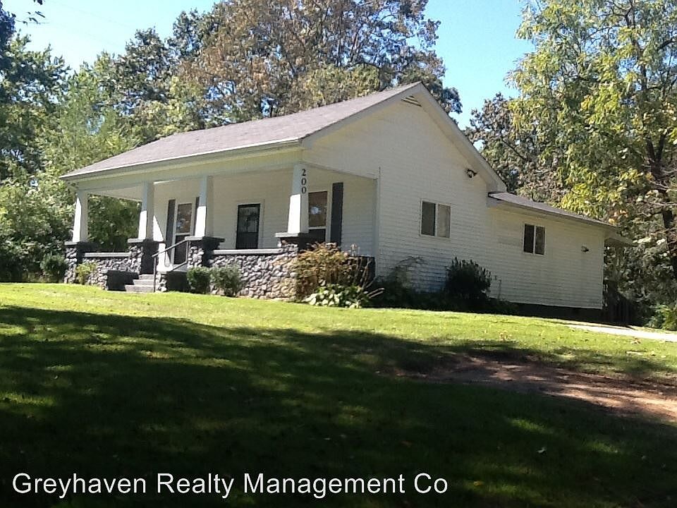 1st image of 200 Oyler Ln