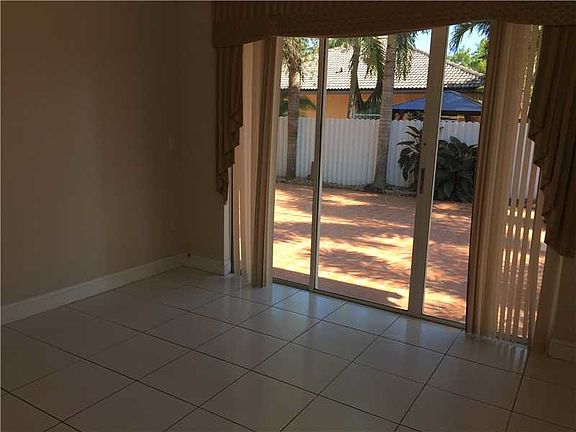 5th image of 8804 NW 168th St