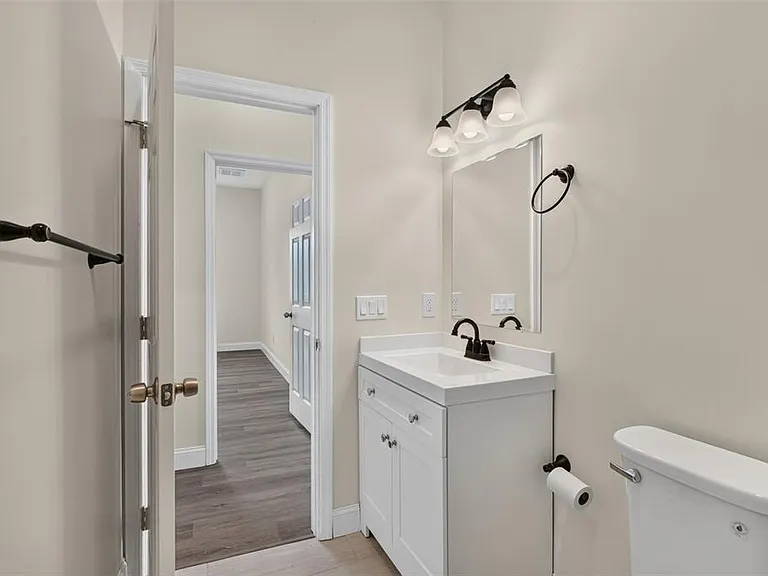 3022 W Douglas St — Photo 13
