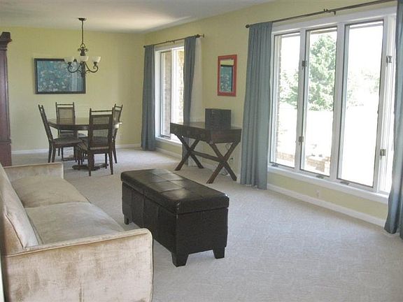 2nd image of 1303 Meadow Glen Dr