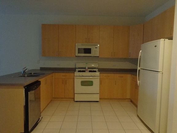 4th image of 5100 W 96th St APT 318