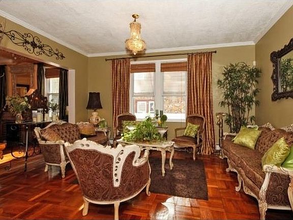 2nd image of 122C Maplewood Ave