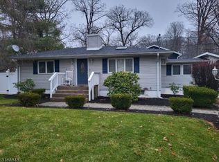 7 Poplar Tree Ln, Sparta, NJ 07871