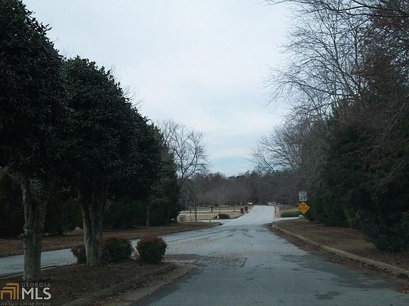 2nd image of 1080 Forest Hills Dr SE