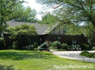 5477 S 1600 W, Francesville, IN 47946