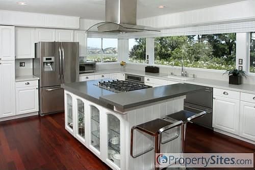 4th image of 11 Lupine Dr