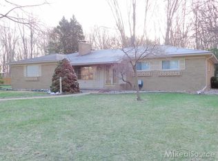 35066 Dumbarton St, Harrison Township, MI 48045