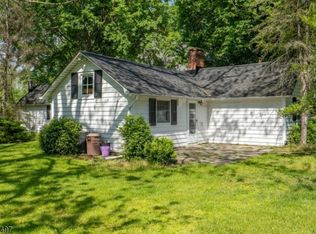 533 Hamden Rd, Annandale, NJ 08801