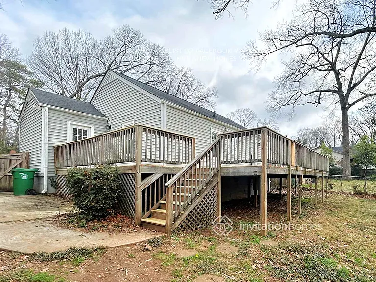 2771 Joyce Ave — Photo 10