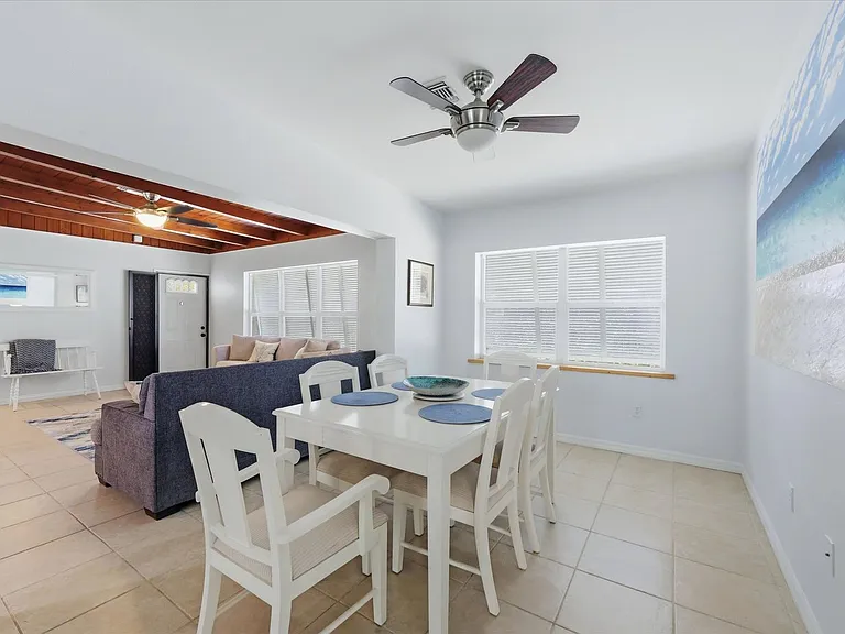 428 Court St — Photo 15
