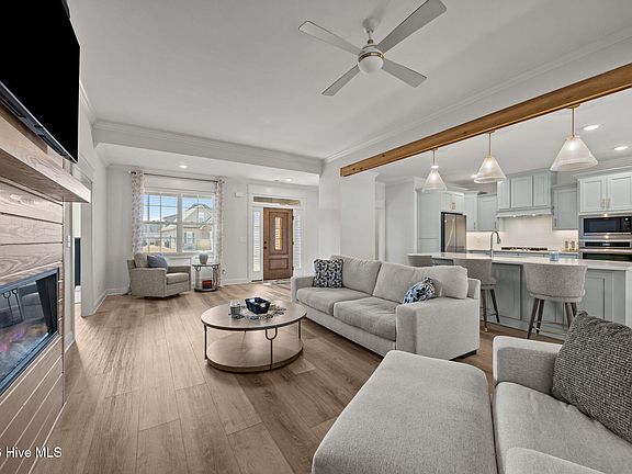 4th image of 508 Southbridge Court