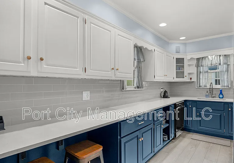808 S Beechfield Ave — Photo 11