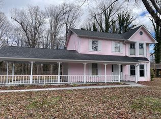 1113 Village Oak Dr, Winston Salem, NC 27106