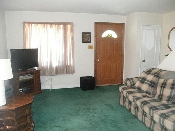 3rd image of 206 W Sylvan Ave