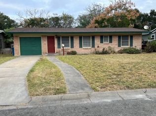 109 Melba Dr, Portland, TX 78374