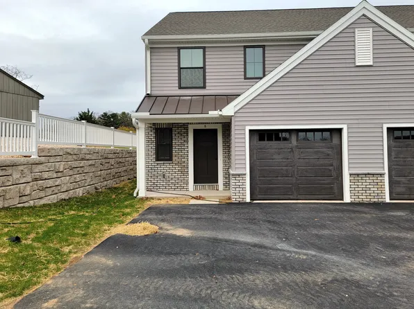 8 Tricia Ln, Ephrata, PA 17522