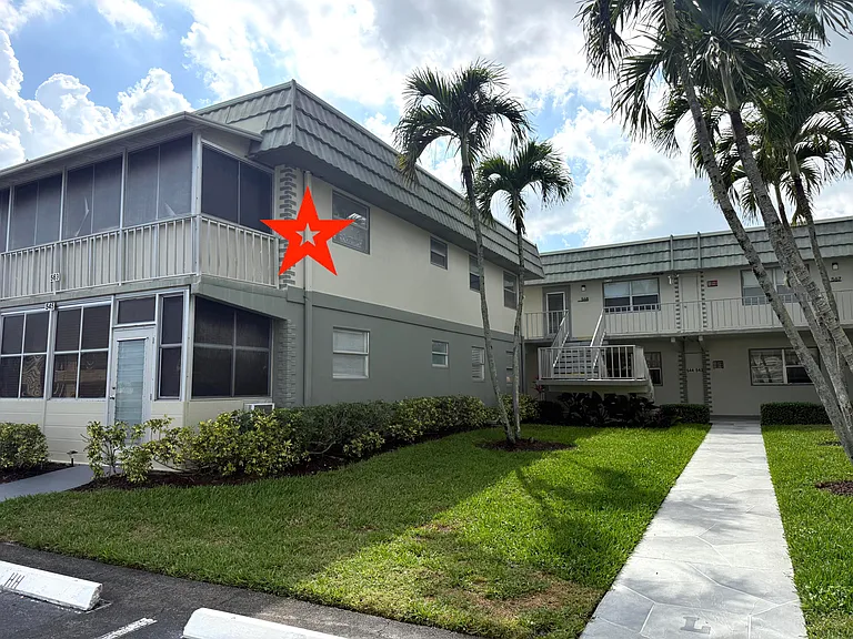 569 Monaco Park #L — Photo 1