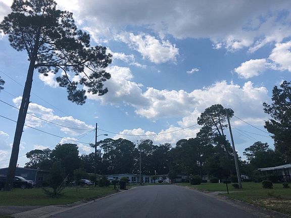 4th image of 106 Hart Dr