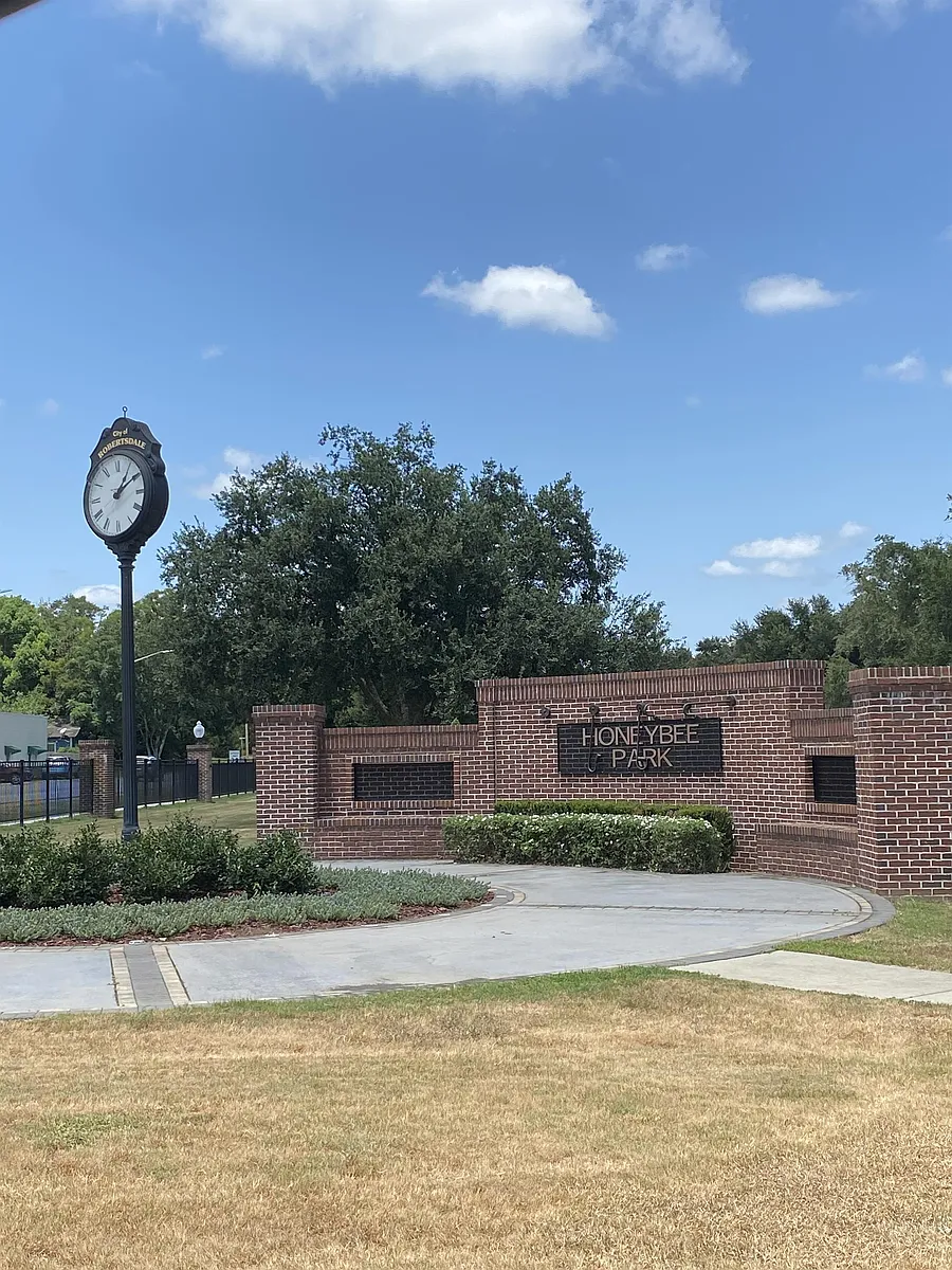 Building Photo - 18272 Sidney Ave #2