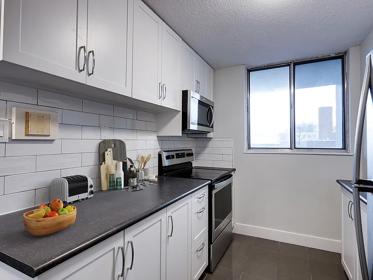 2 Glenhaven St #201 — Photo 2