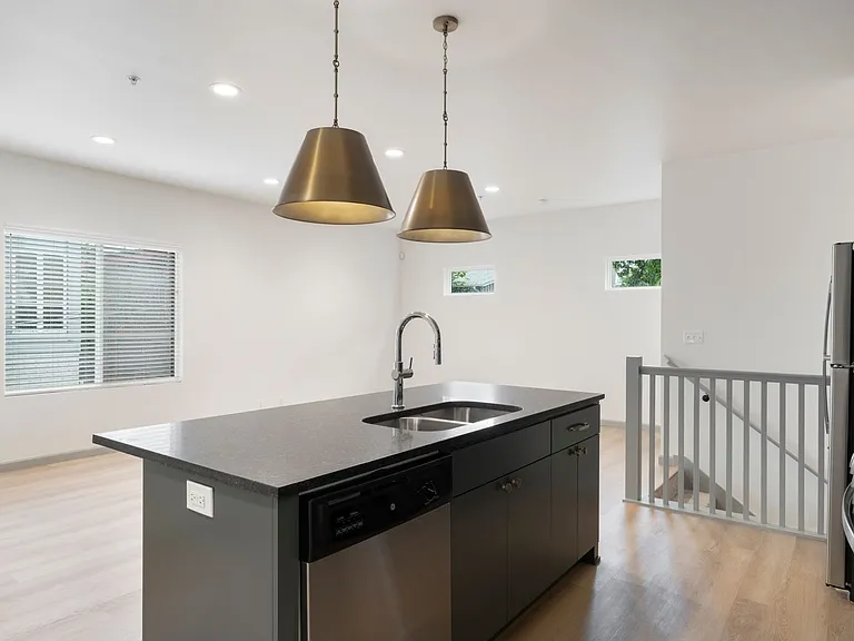 Quaker Condos - $300 Off Immediate Move-Ins! — Photo 73