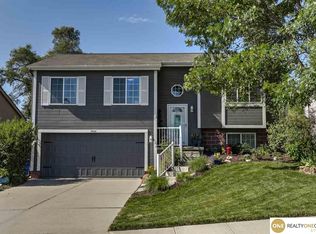 7404 Potter St, Omaha, NE 68122