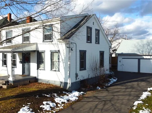 7 Saint Croix St, Saint Stephen, NB E3L 2A2