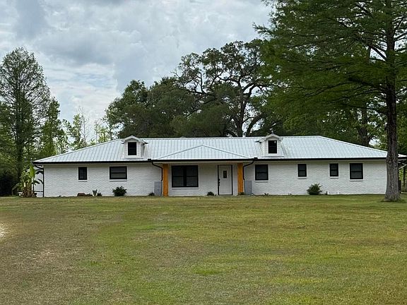 3rd image of 24009 Highway 613